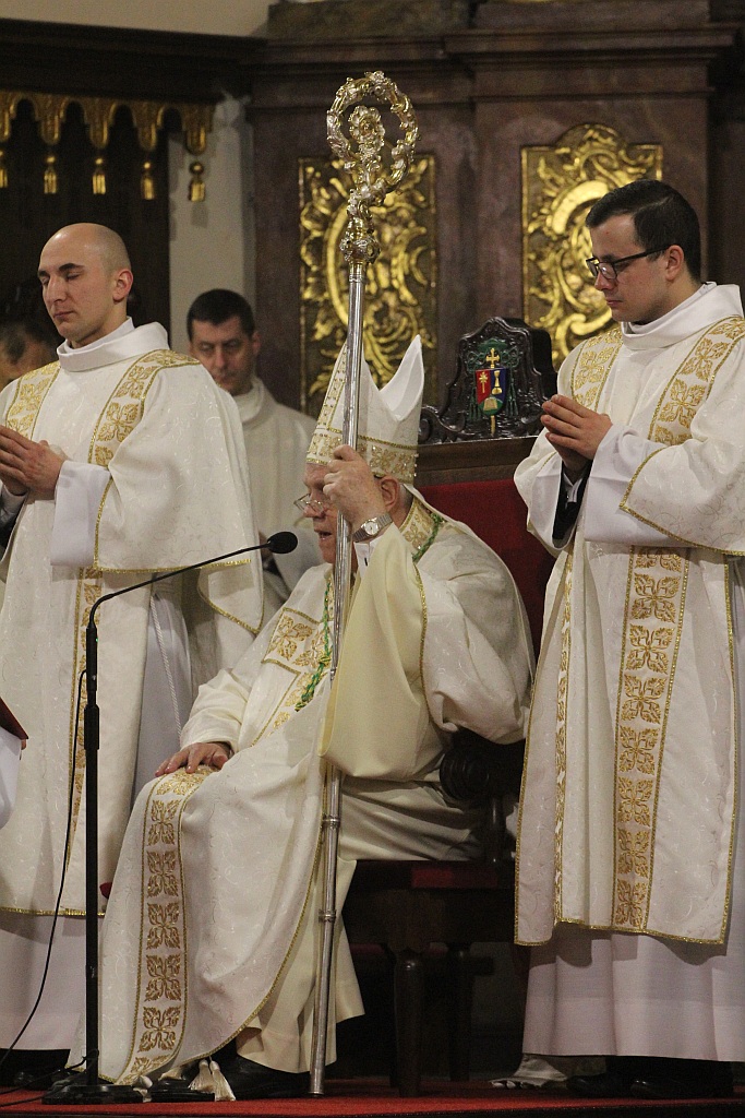 W katedrze ponad 150 księży uczestniczyło we Mszy Krzyżma