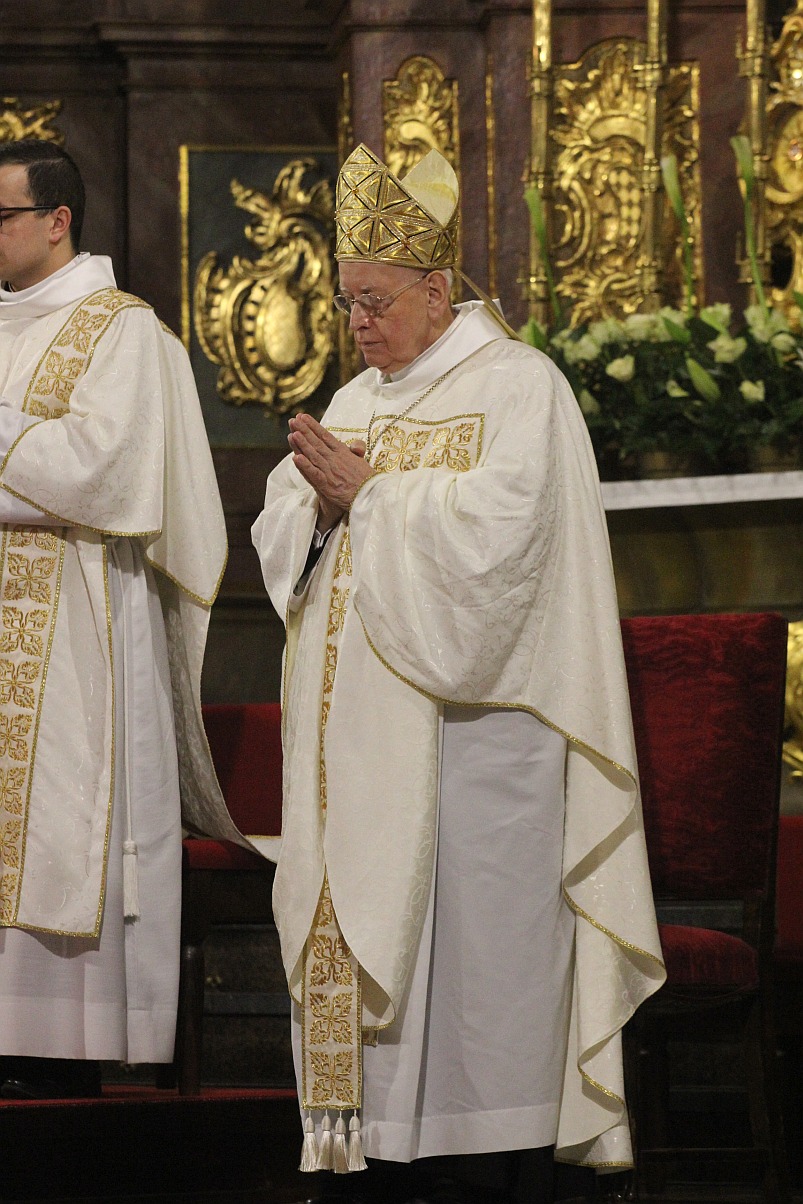 W katedrze ponad 150 księży uczestniczyło we Mszy Krzyżma