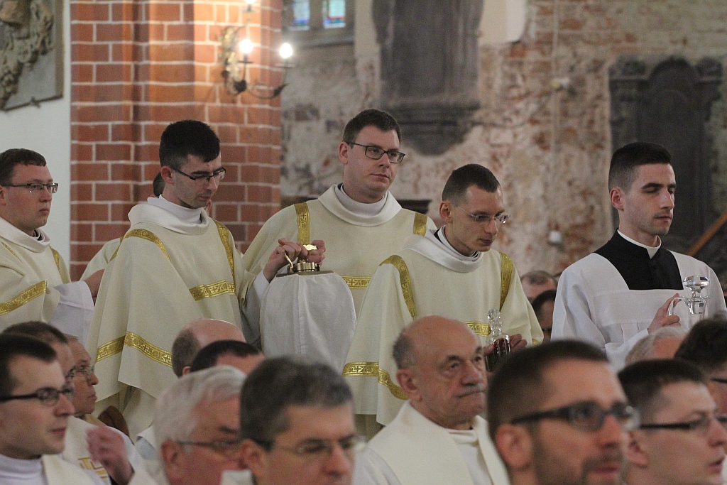 W katedrze ponad 150 księży uczestniczyło we Mszy Krzyżma