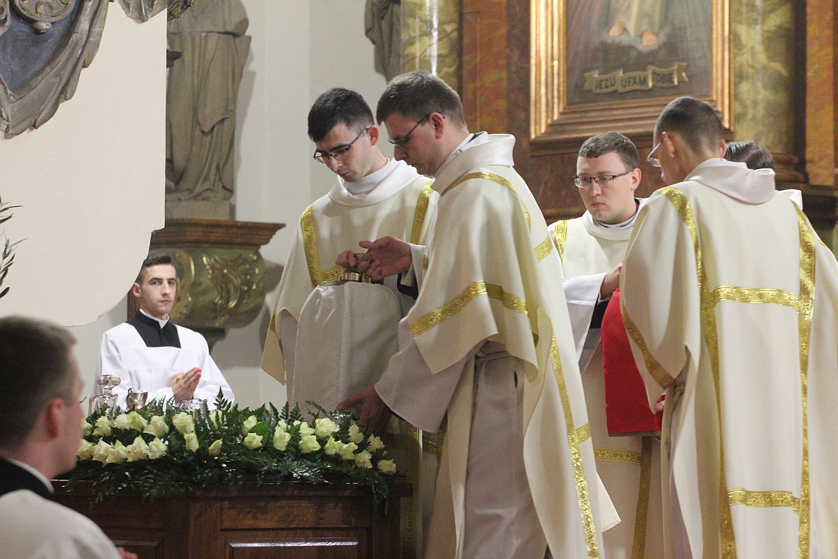 W katedrze ponad 150 księży uczestniczyło we Mszy Krzyżma