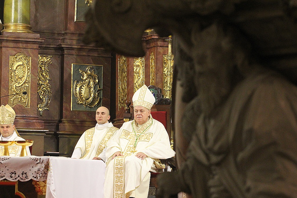 W katedrze ponad 150 księży uczestniczyło we Mszy Krzyżma