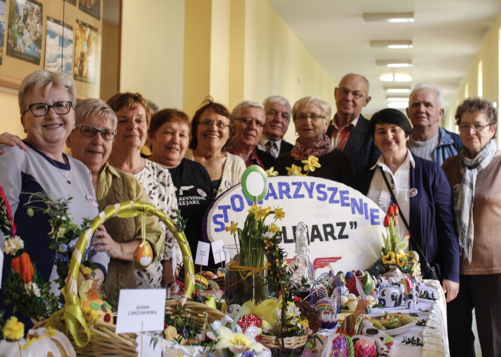 Smaczny i kolorowy jarmark wielkanocny w Miłkowicach