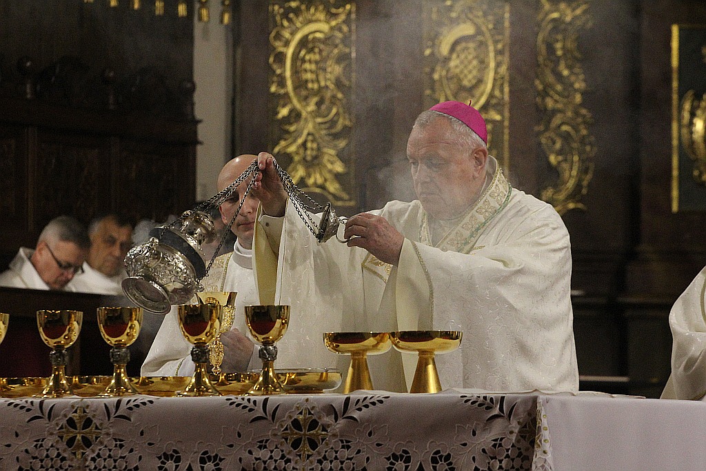 W katedrze ponad 150 księży uczestniczyło we Mszy Krzyżma