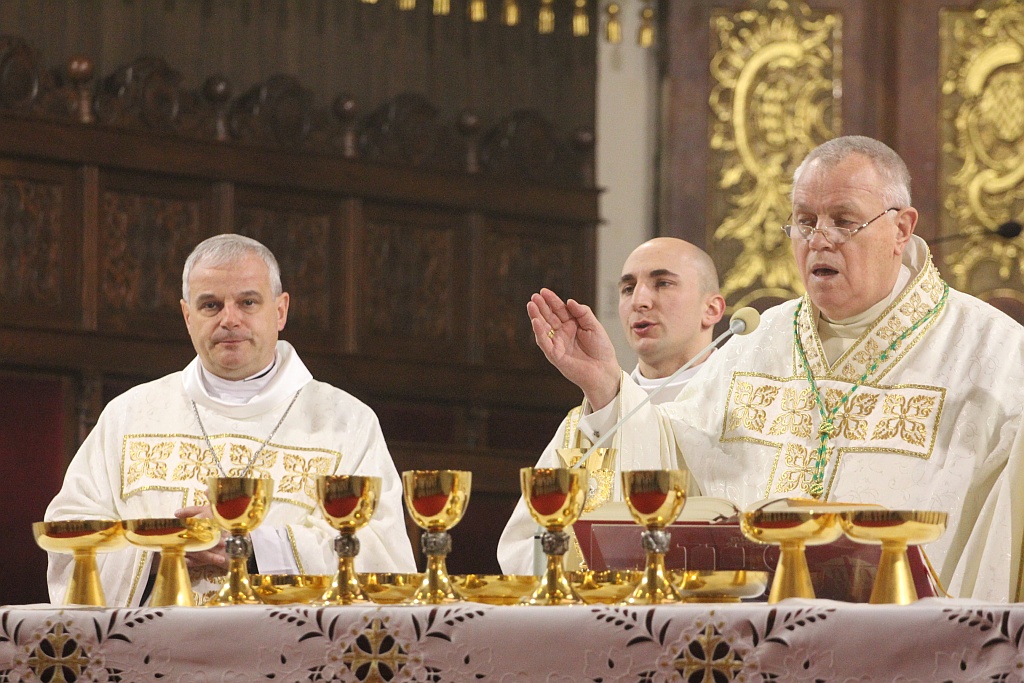 W katedrze ponad 150 księży uczestniczyło we Mszy Krzyżma