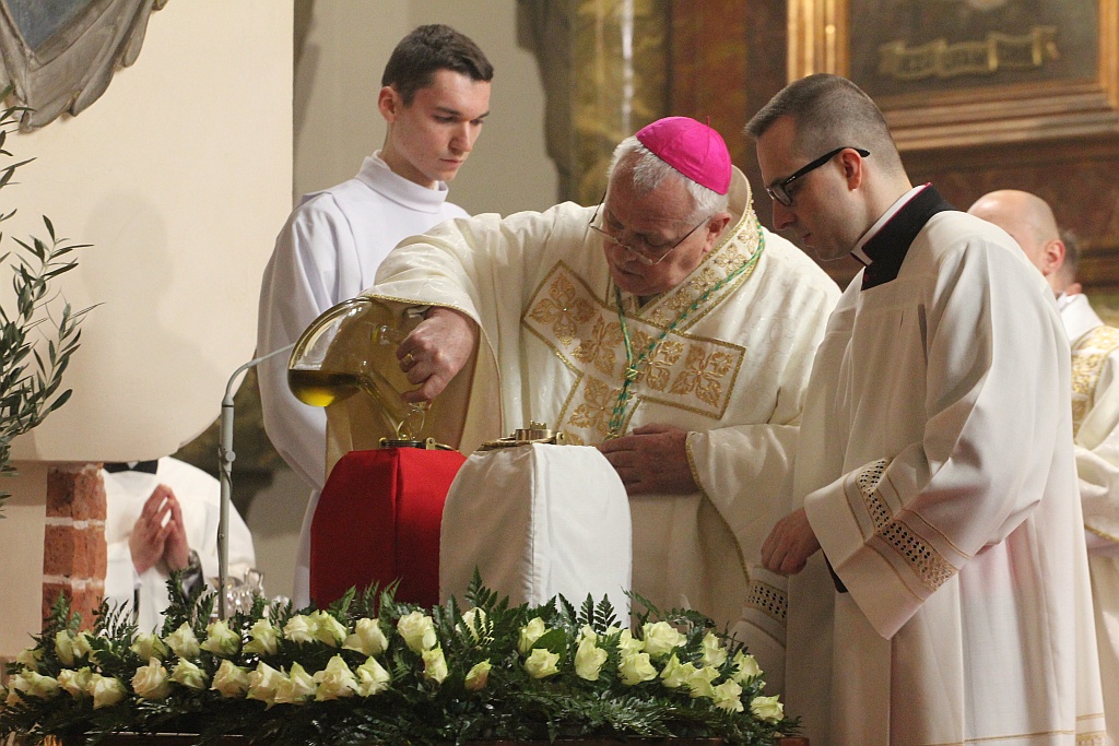 W katedrze ponad 150 księży uczestniczyło we Mszy Krzyżma
