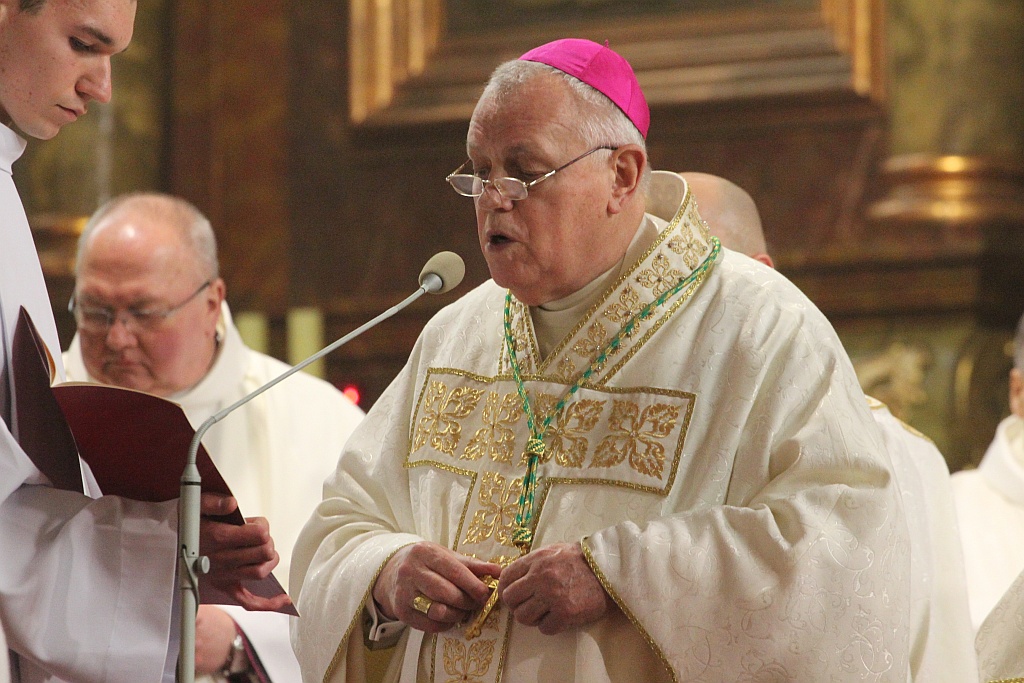 W katedrze ponad 150 księży uczestniczyło we Mszy Krzyżma