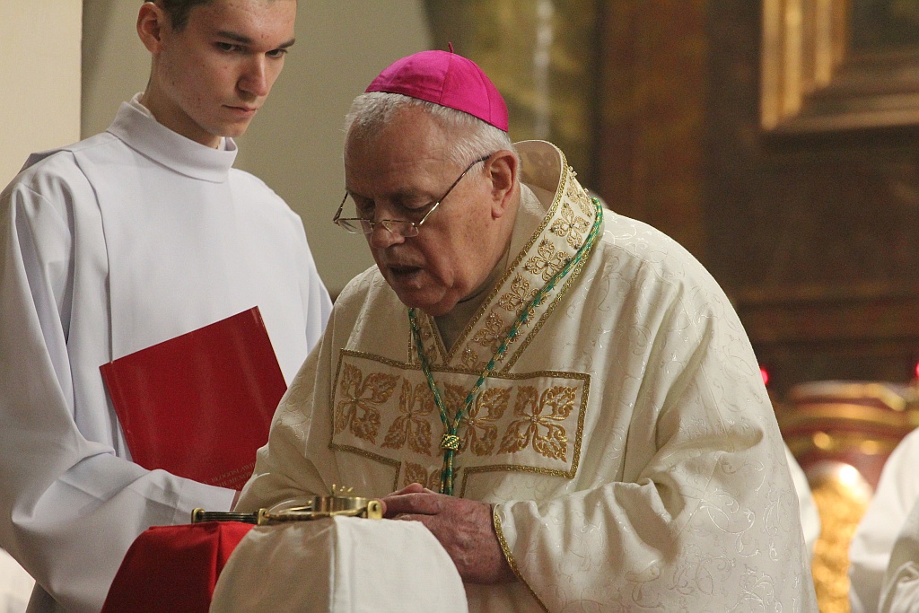 W katedrze ponad 150 księży uczestniczyło we Mszy Krzyżma