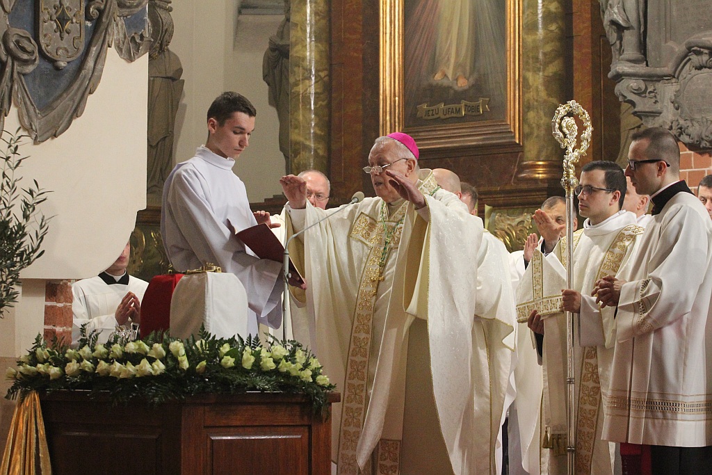 W katedrze ponad 150 księży uczestniczyło we Mszy Krzyżma