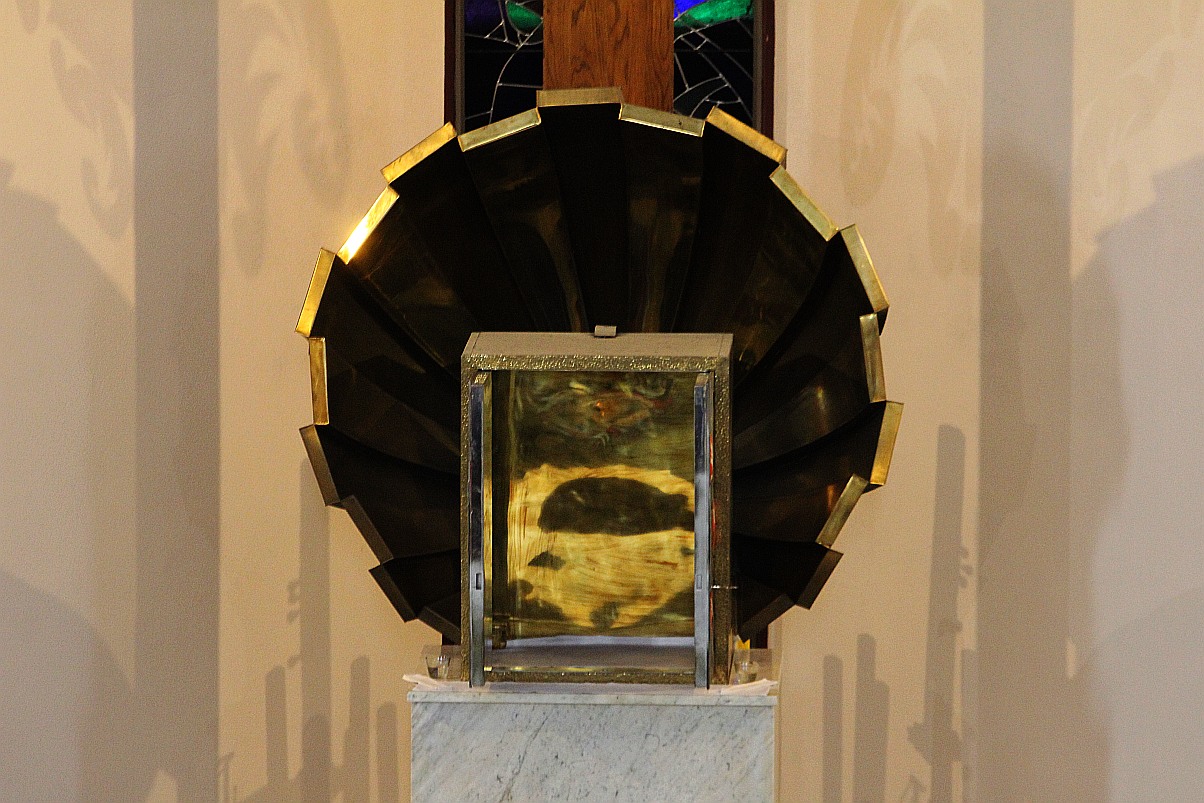 Wielki Piątek. Drugi dzień triduum. Dzień bez mszy świętej