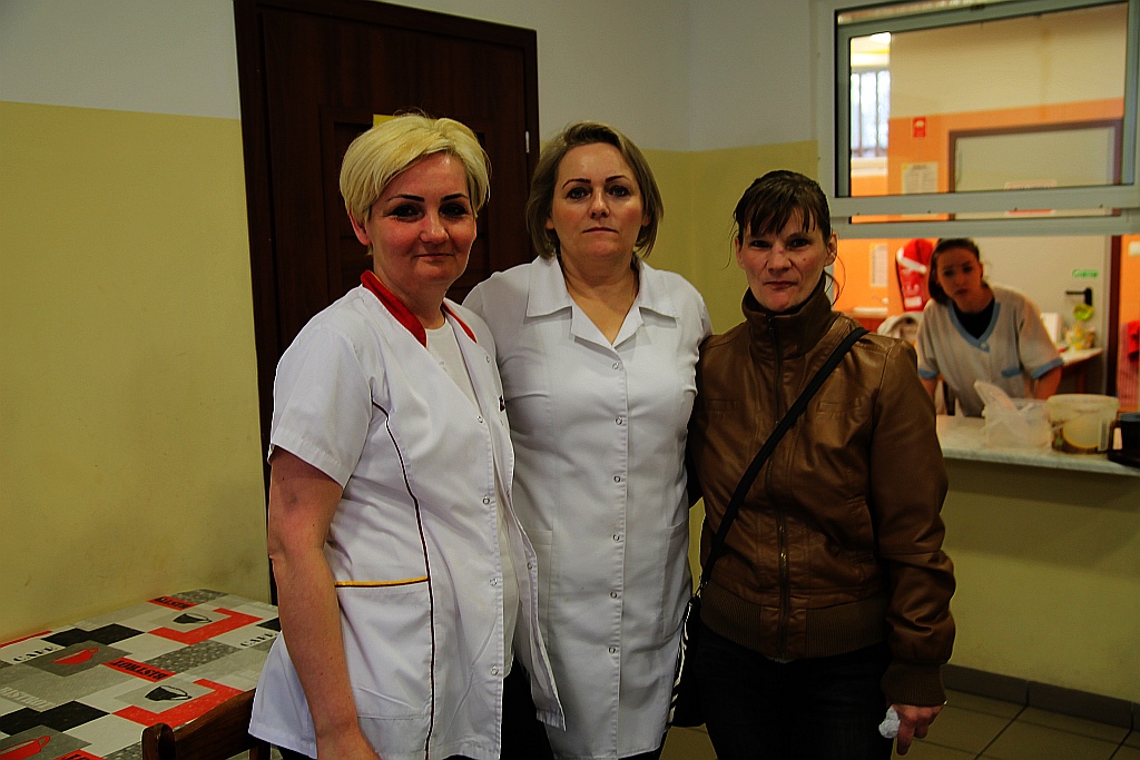 Śniadanie z księdzem Gackiem. Był żurek, kiełbasa i paczki