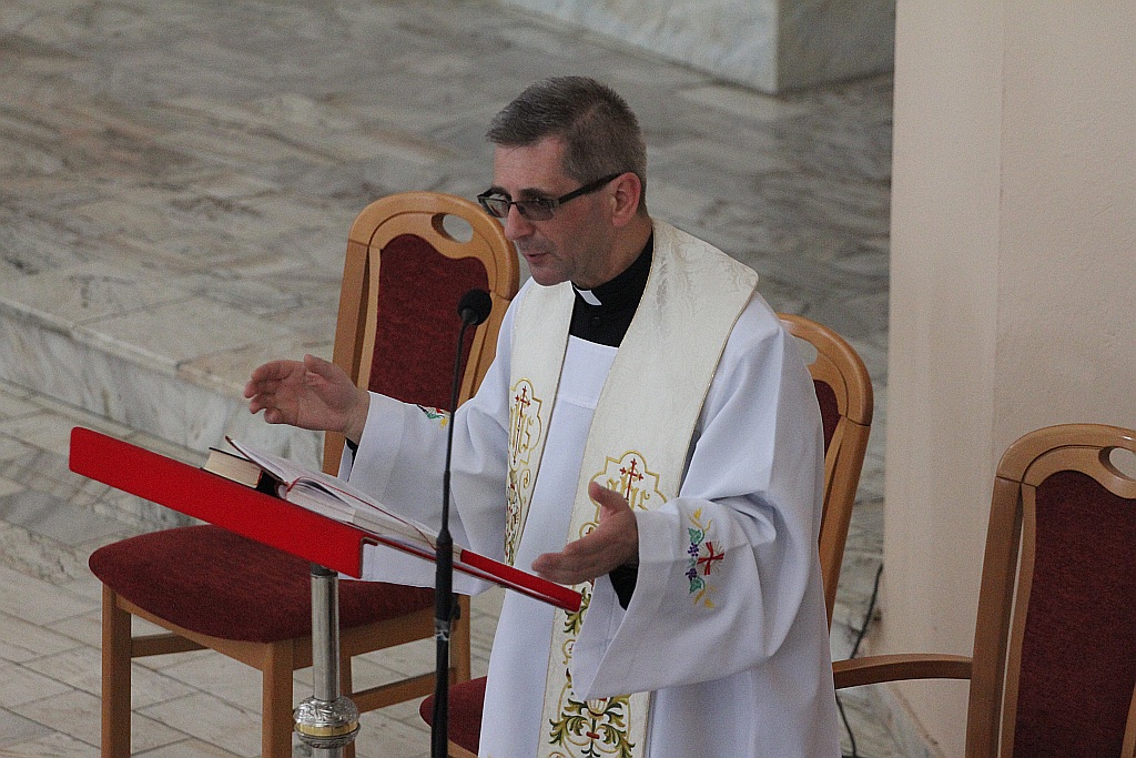 Święcenie pokarmów w kościele Matki Bożej Królowej Polski
