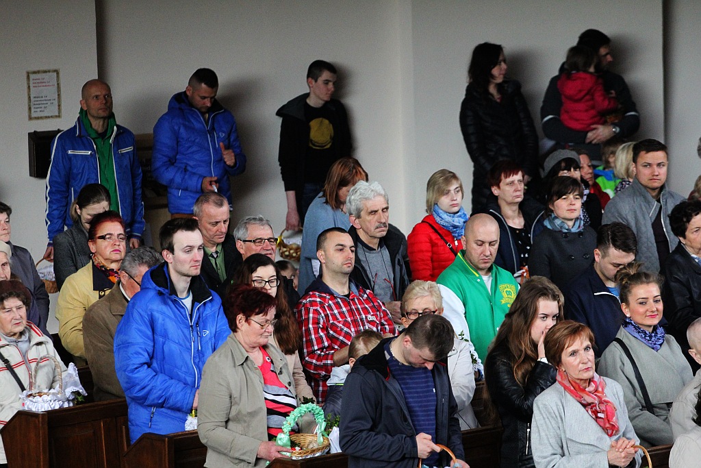 Święcenie pokarmów w kościele Matki Bożej Królowej Polski
