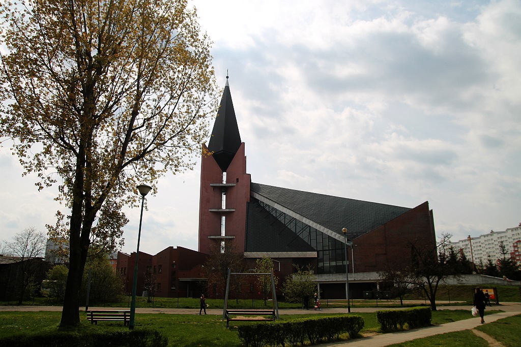 Święcenie pokarmów w kościele Matki Bożej Królowej Polski

