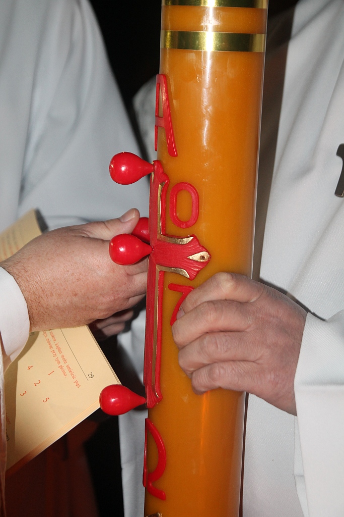 Liturgia Wigilii Paschalnej  z procesją rezurekcyjną