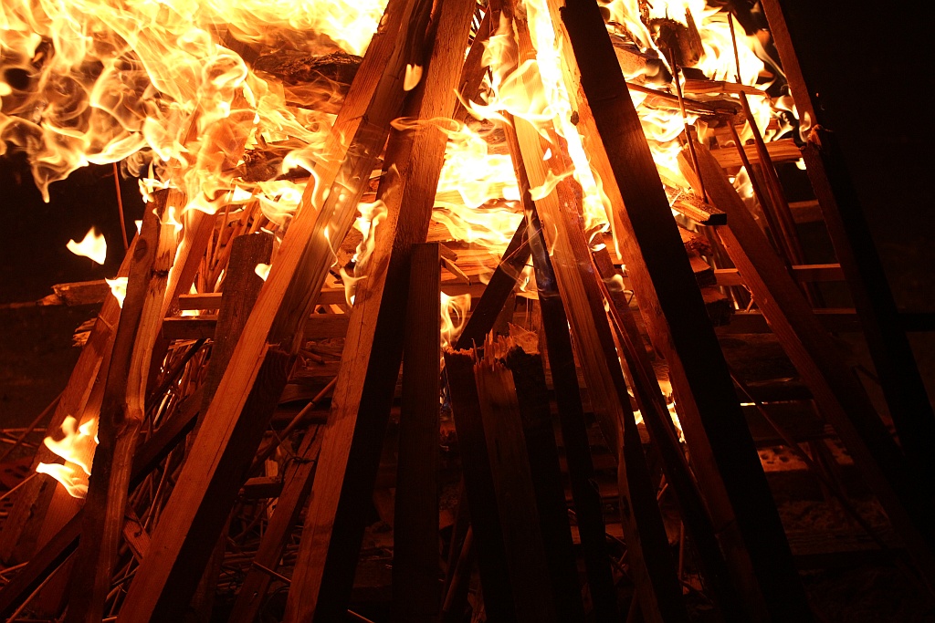 Liturgia Wigilii Paschalnej  z procesją rezurekcyjną