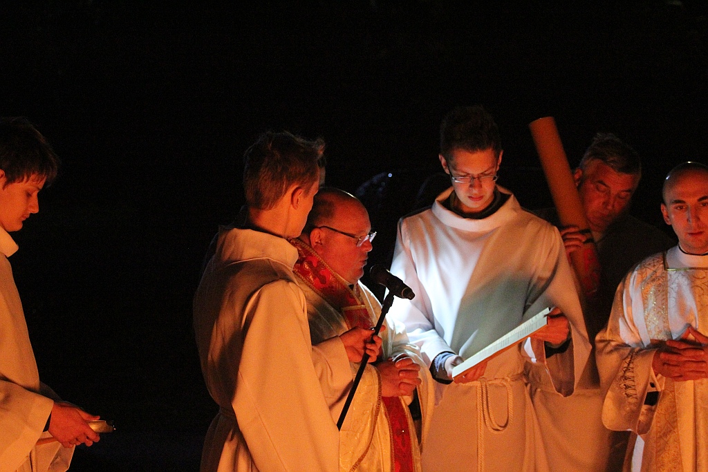 Liturgia Wigilii Paschalnej  z procesją rezurekcyjną