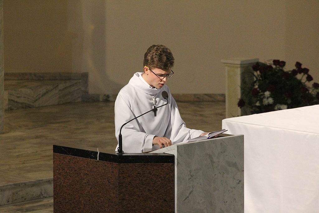 Liturgia Wigilii Paschalnej  z procesją rezurekcyjną