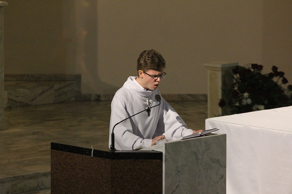 Liturgia Wigilii Paschalnej  z procesją rezurekcyjną