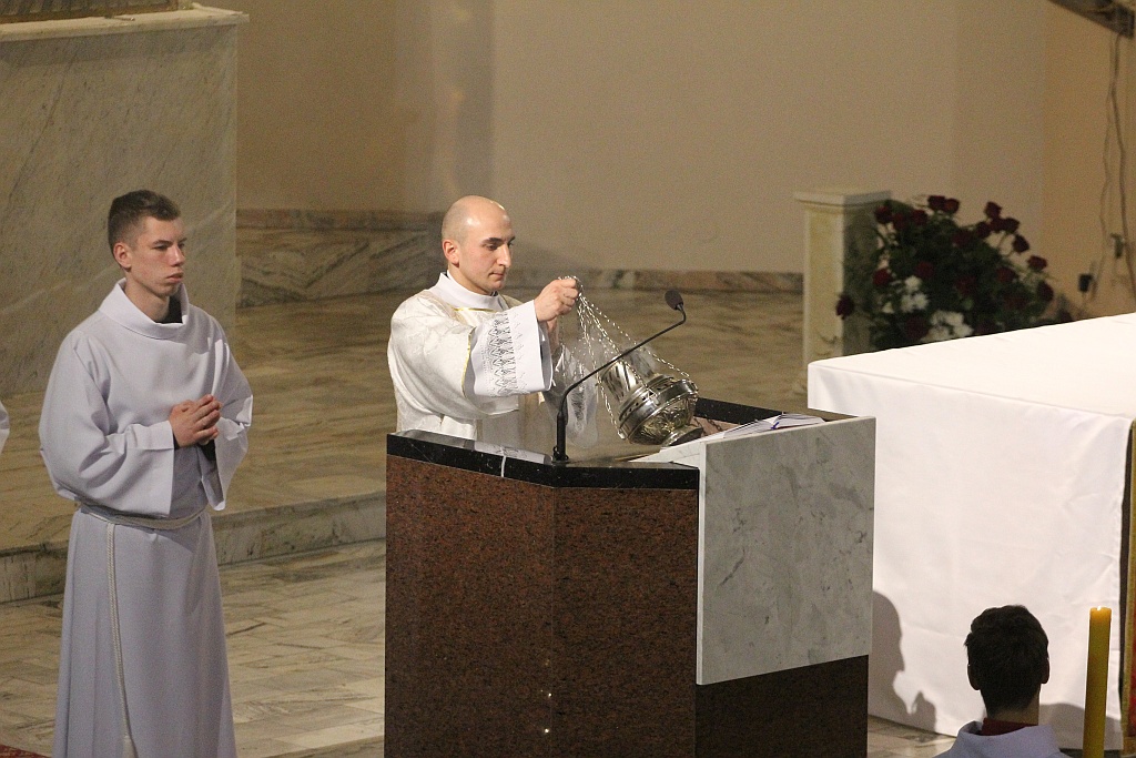 Liturgia Wigilii Paschalnej  z procesją rezurekcyjną