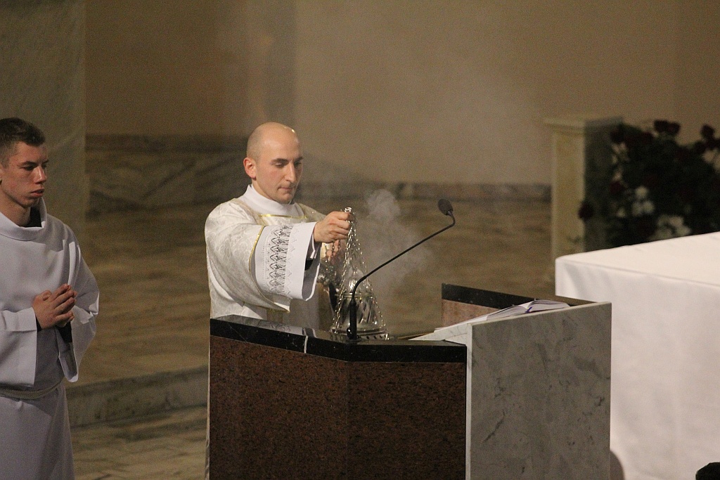 Liturgia Wigilii Paschalnej  z procesją rezurekcyjną