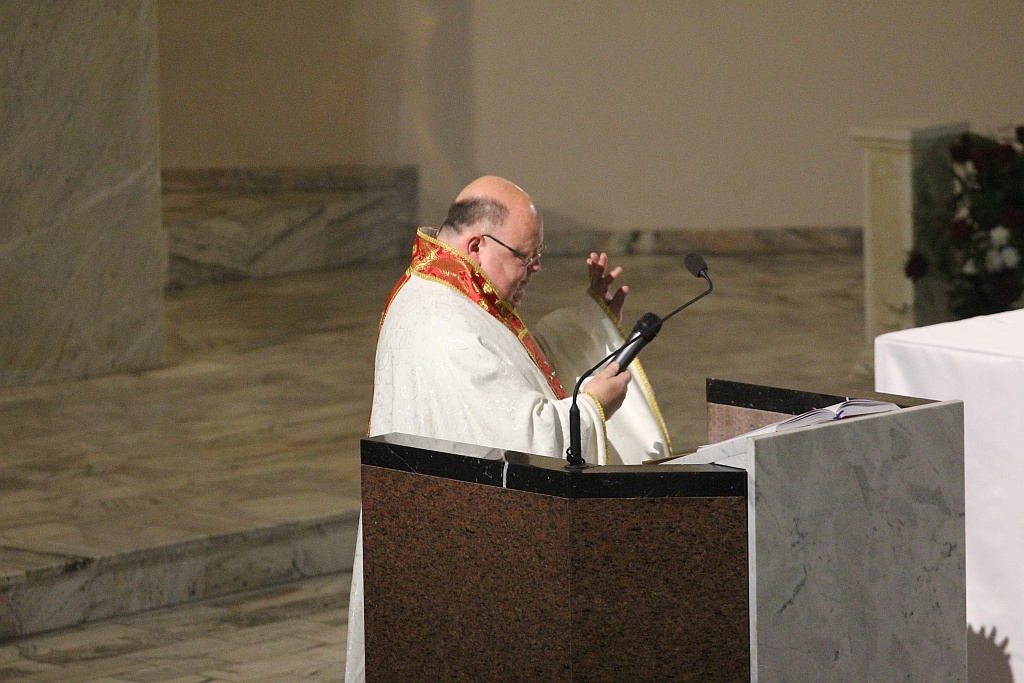Liturgia Wigilii Paschalnej  z procesją rezurekcyjną