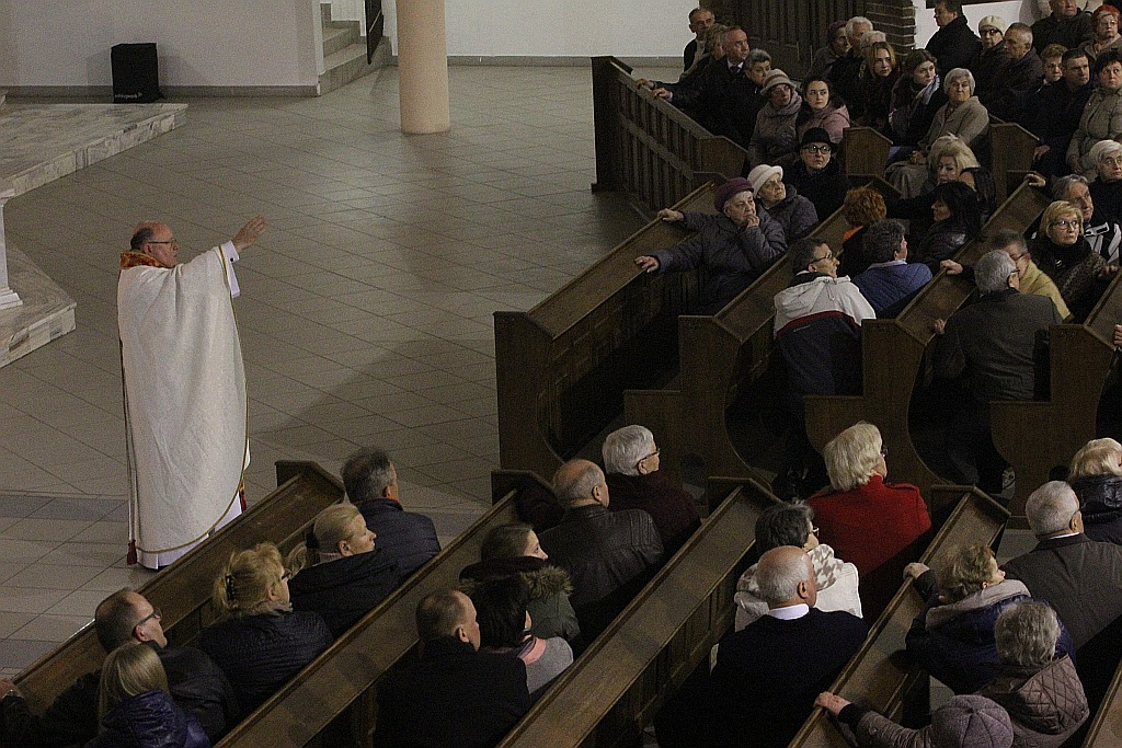Liturgia Wigilii Paschalnej  z procesją rezurekcyjną