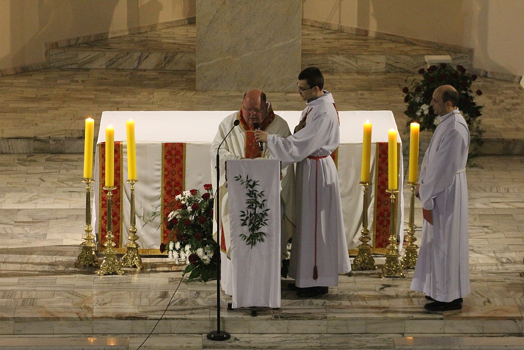 Liturgia Wigilii Paschalnej  z procesją rezurekcyjną