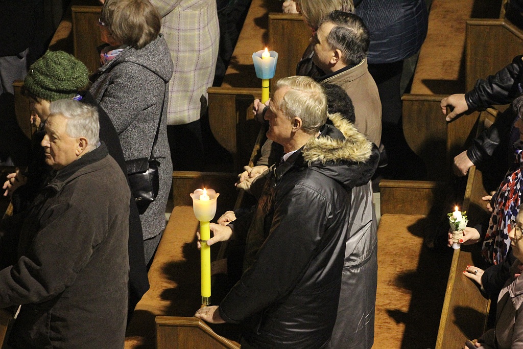 Liturgia Wigilii Paschalnej  z procesją rezurekcyjną