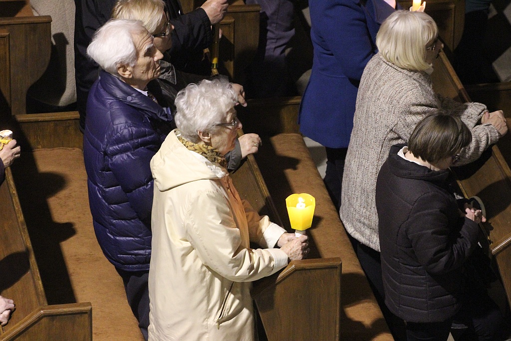 Liturgia Wigilii Paschalnej  z procesją rezurekcyjną