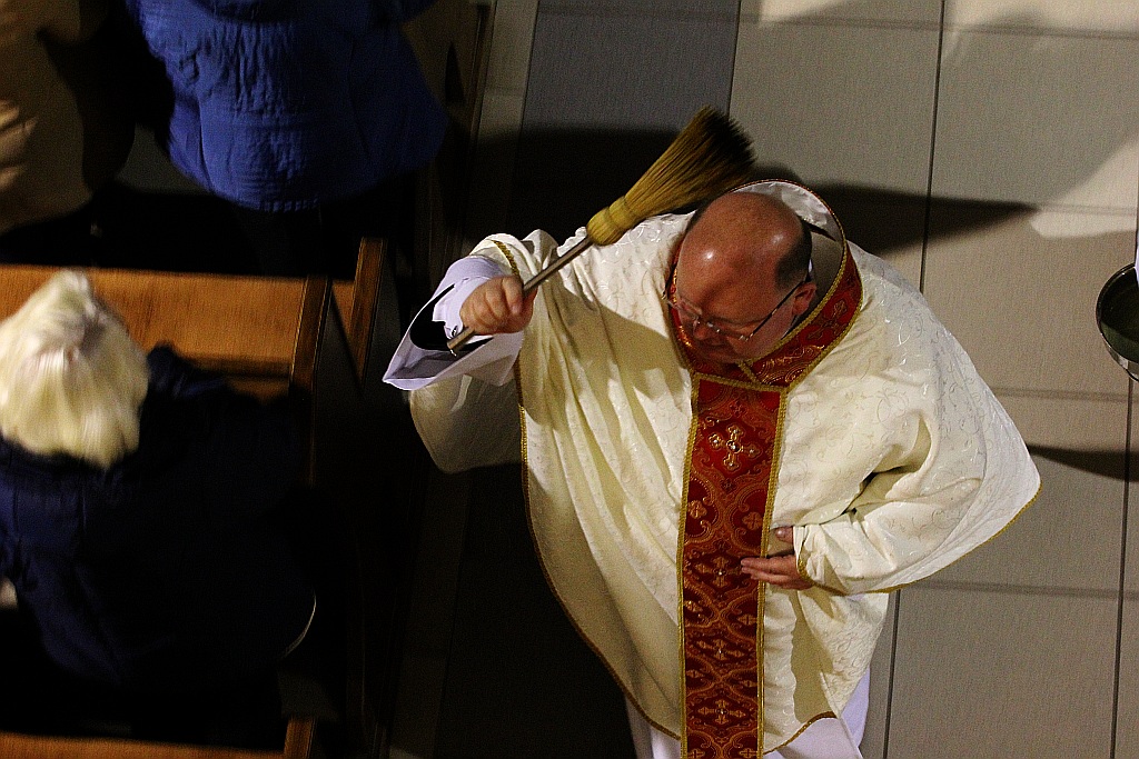 Liturgia Wigilii Paschalnej  z procesją rezurekcyjną