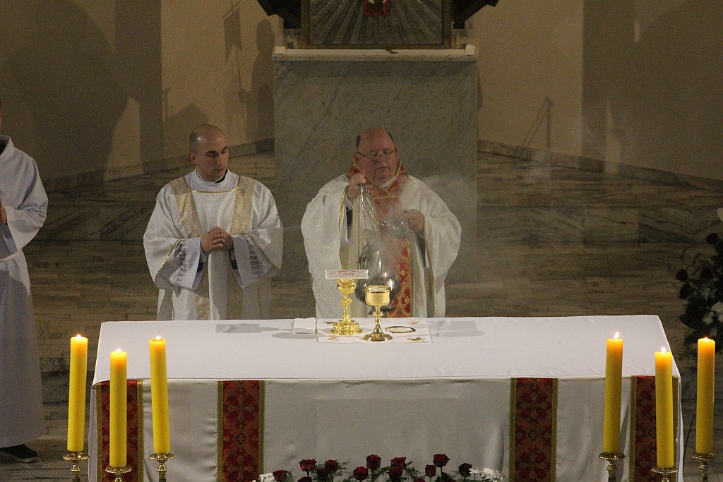 Liturgia Wigilii Paschalnej  z procesją rezurekcyjną
