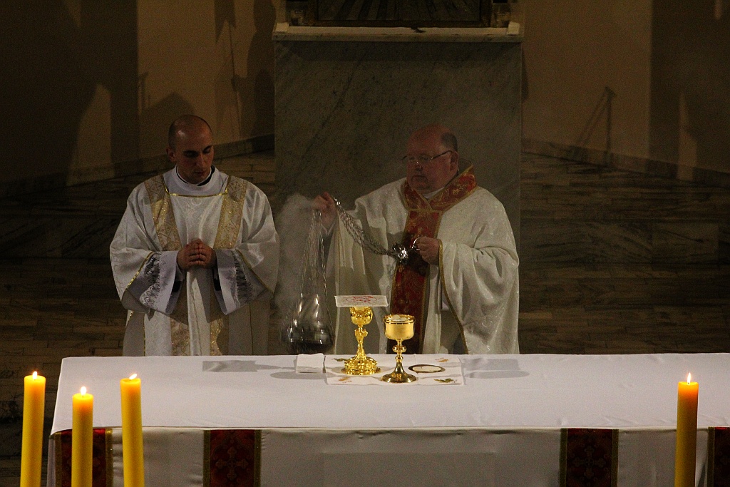 Liturgia Wigilii Paschalnej  z procesją rezurekcyjną