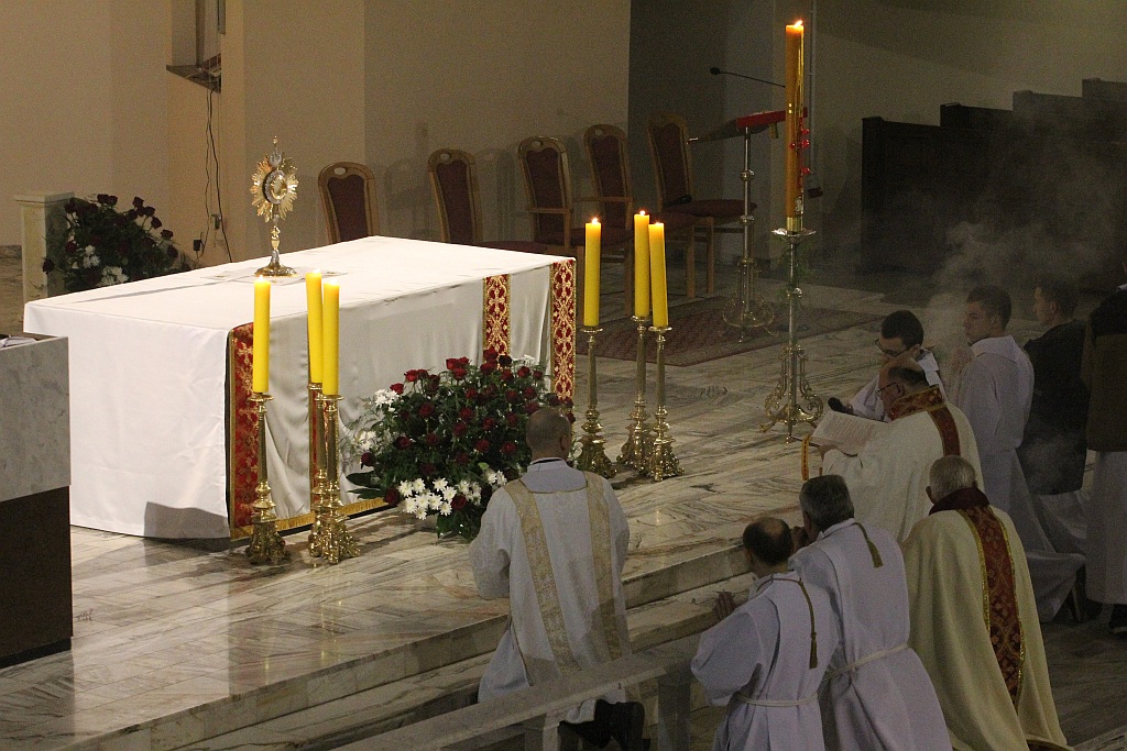 Liturgia Wigilii Paschalnej  z procesją rezurekcyjną