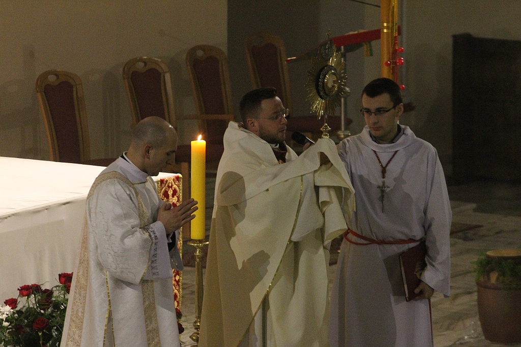 Liturgia Wigilii Paschalnej  z procesją rezurekcyjną