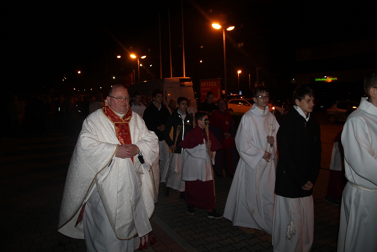 Liturgia Wigilii Paschalnej  z procesją rezurekcyjną