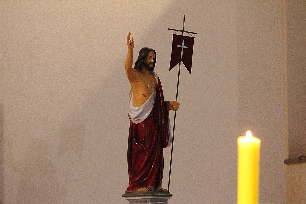 Liturgia Wigilii Paschalnej  z procesją rezurekcyjną