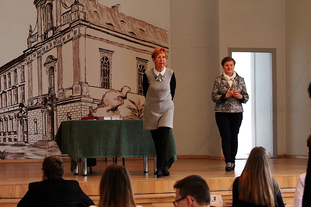 25 osób pisało egzamin gimnazjalny w Społecznym Gimnazjum TWP