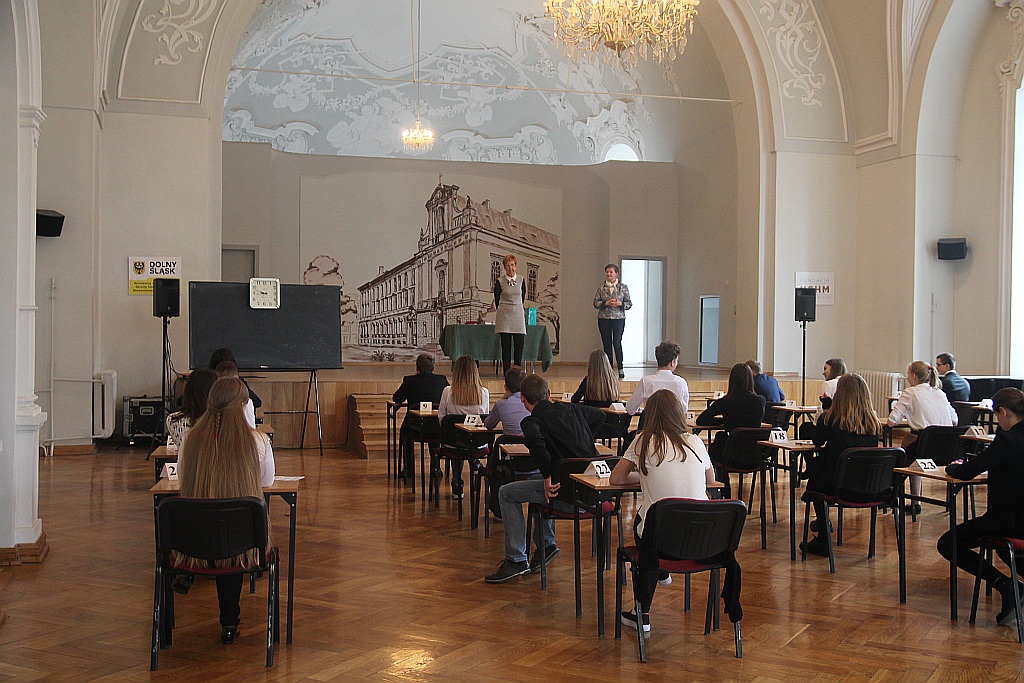 25 osób pisało egzamin gimnazjalny w Społecznym Gimnazjum TWP