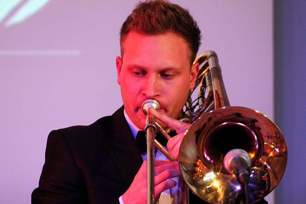 Formacja Kłos&Dąbrowski Big Band zagrała w akademiku