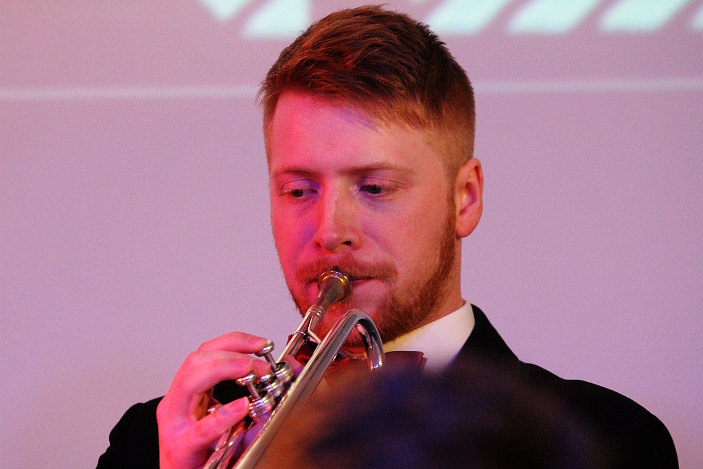 Formacja Kłos&Dąbrowski Big Band zagrała w akademiku