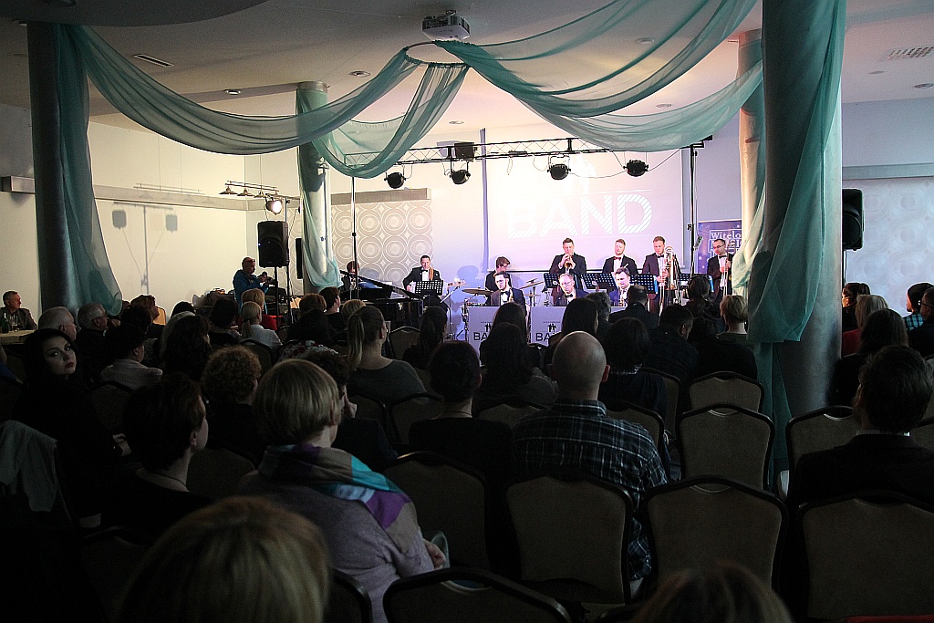 Formacja Kłos&Dąbrowski Big Band zagrała w akademiku