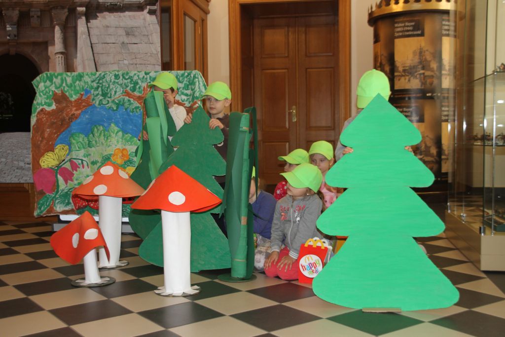 Sspotkanie przedszkolaków ze sztuką w Muzeum Miedzi