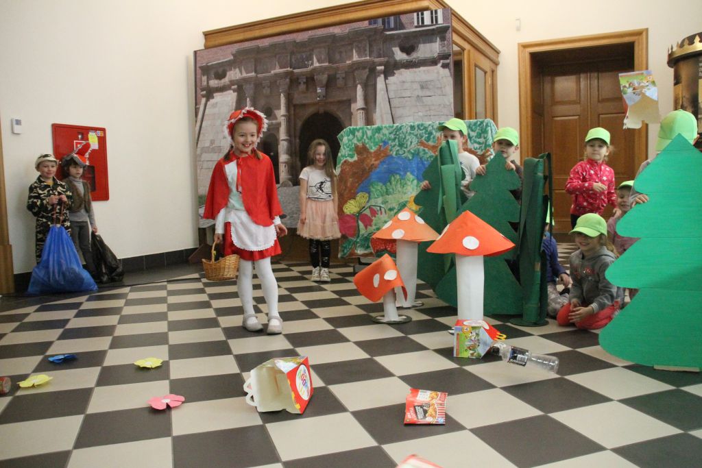 Sspotkanie przedszkolaków ze sztuką w Muzeum Miedzi