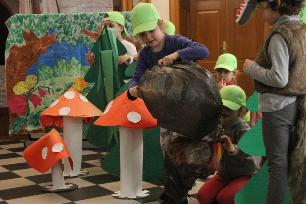 Sspotkanie przedszkolaków ze sztuką w Muzeum Miedzi