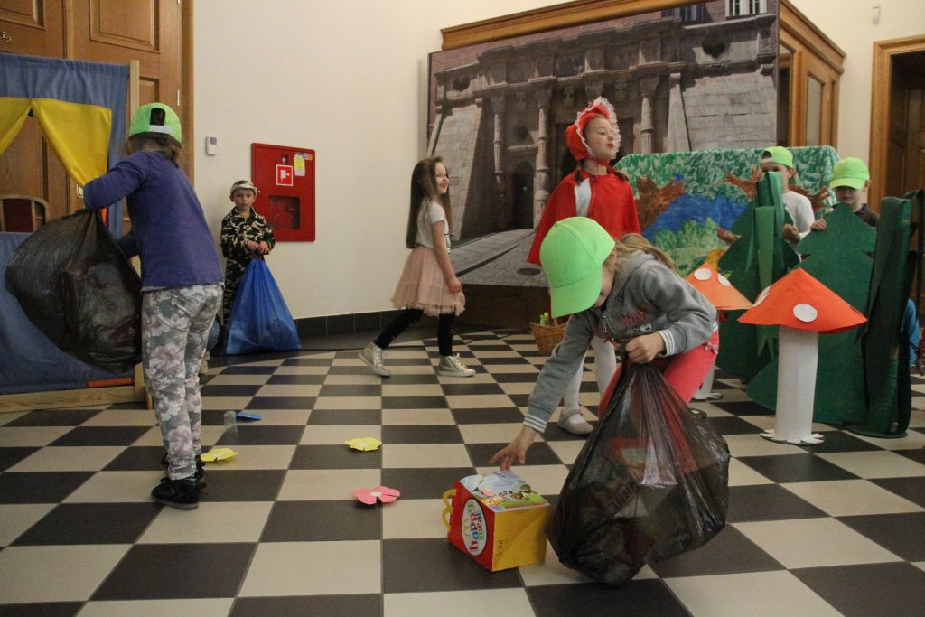 Sspotkanie przedszkolaków ze sztuką w Muzeum Miedzi