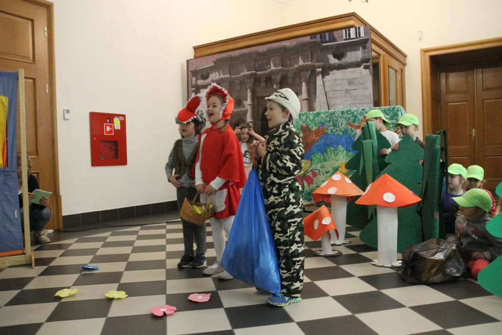 Sspotkanie przedszkolaków ze sztuką w Muzeum Miedzi