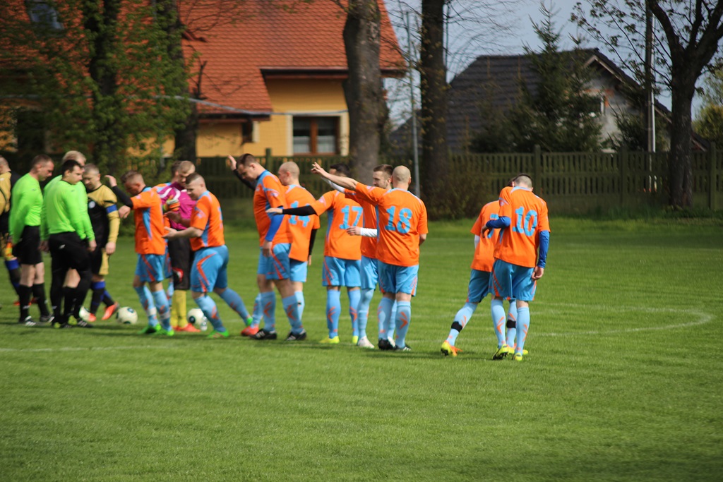 KS Legnickie Pole pokonało u siebie Spartę Parszowice
