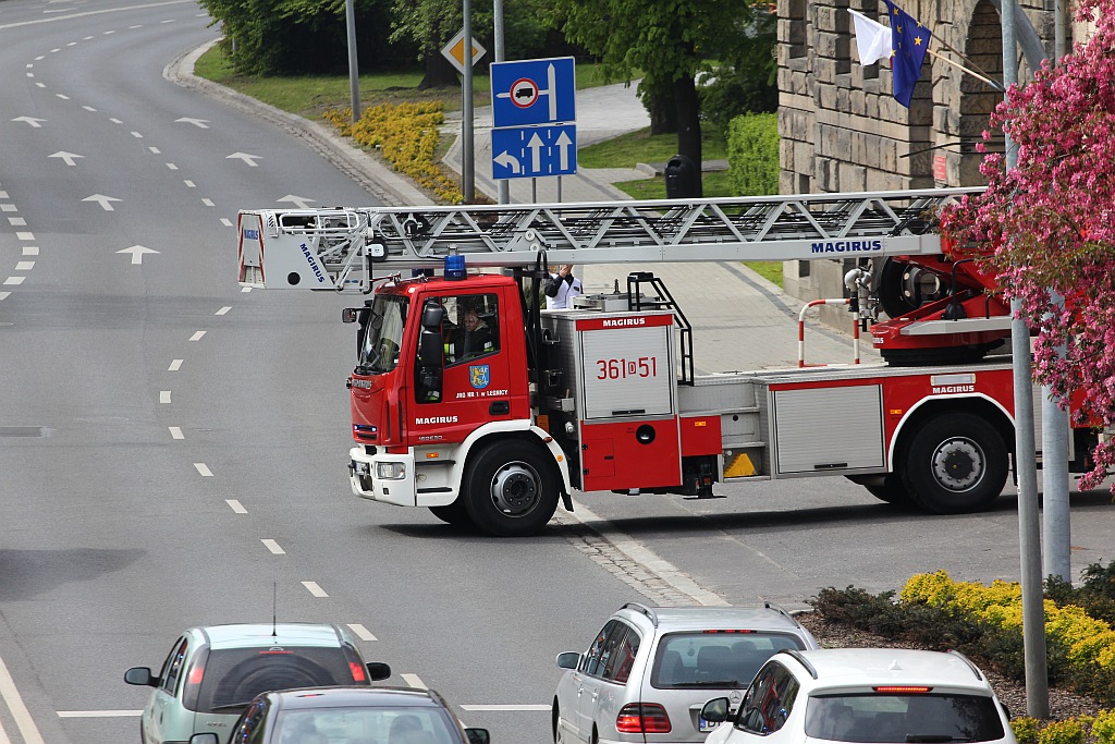 Ćwiczenia strażackie w centrum Legnicy 