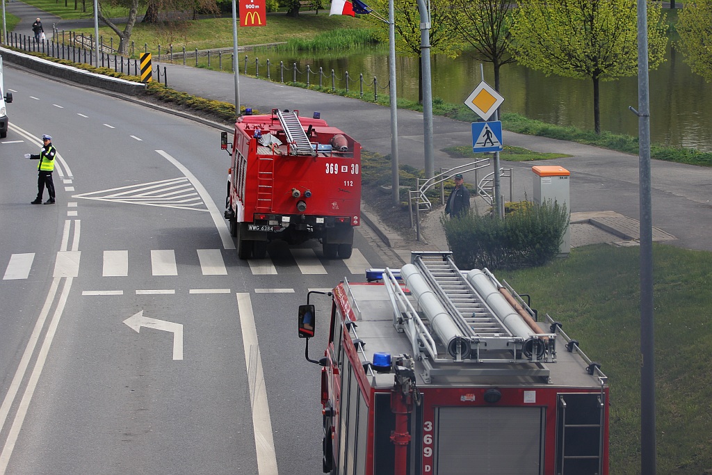Ćwiczenia strażackie w centrum Legnicy 