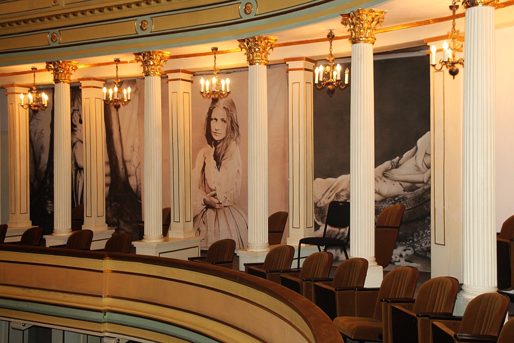 W Teatrze Modrzejewskiej odbył się wernisaż wystawy „Teatr 40”